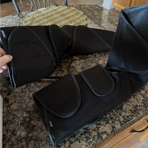 CinCom Black Leg Compression Sleeves message